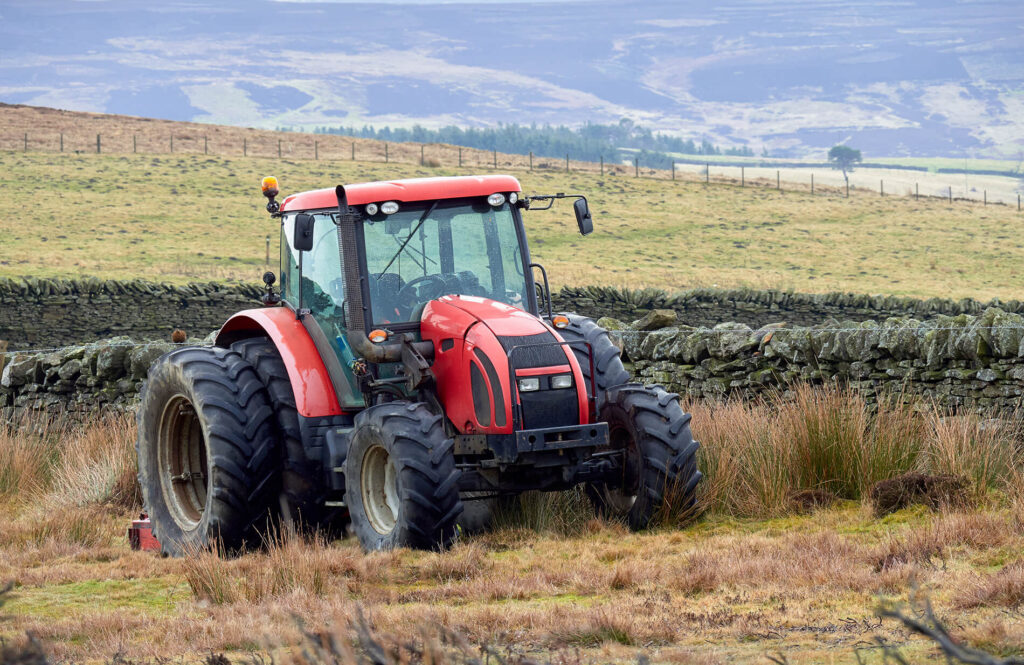 tractors race